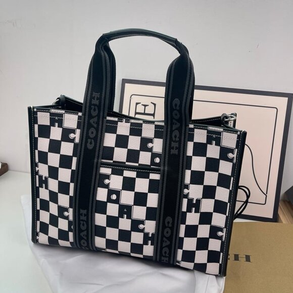 Coach Black Tote with Structured Design and Durable Material - Picture 1 of 6